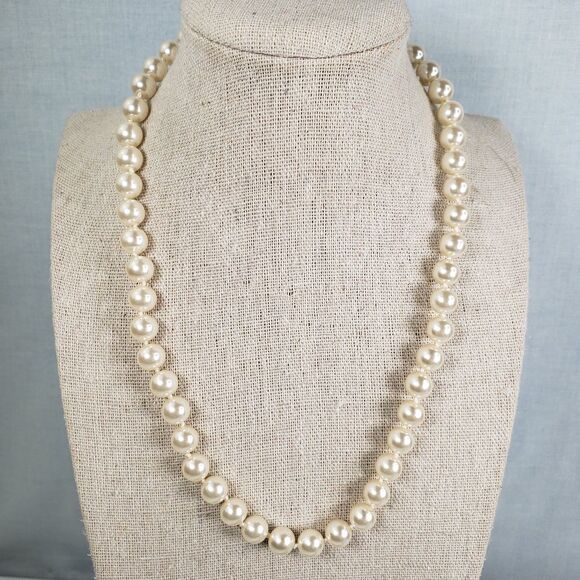 Vintage Knotted Faux Pearl Gold Tone Fish Hook Clasp 17"  Necklace & 7” Bracelet - Picture 7 of 16